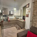 Isola Da Lucy Apartment Milan